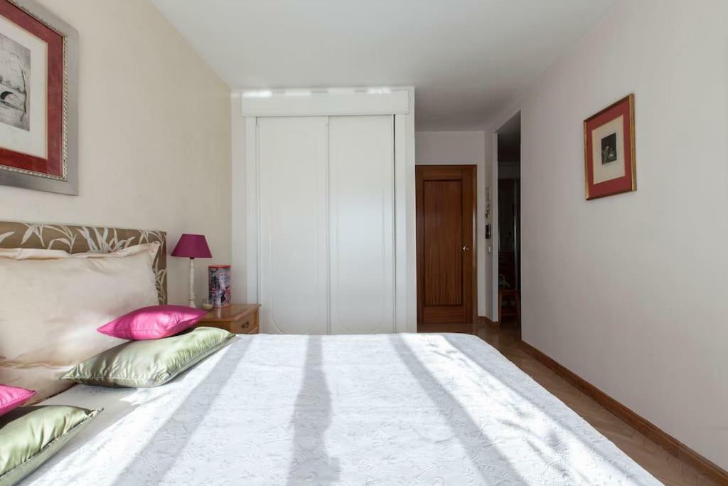 Modern B&B Somosaguas エクステリア 写真