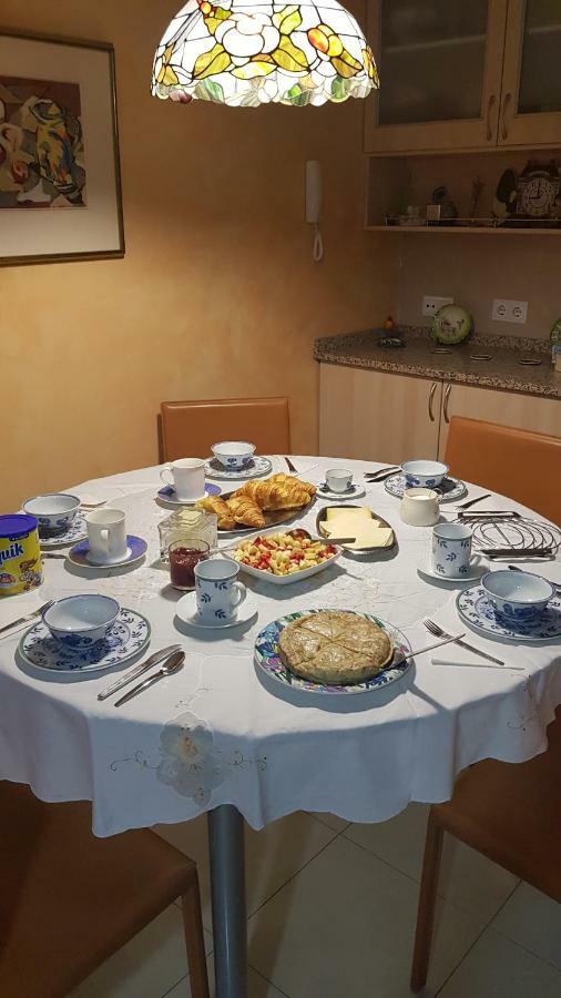 Modern B&B Somosaguas エクステリア 写真